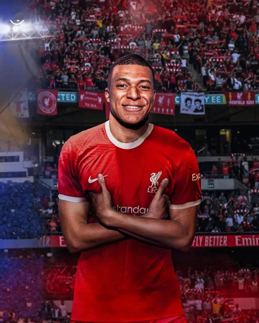 水晶宫与斯特拉斯堡赛前，维埃拉现身法国酒吧和球迷一起观战