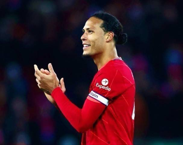 持续打击极端球迷，米体：地方当局邀请米兰双雄开会评估情况