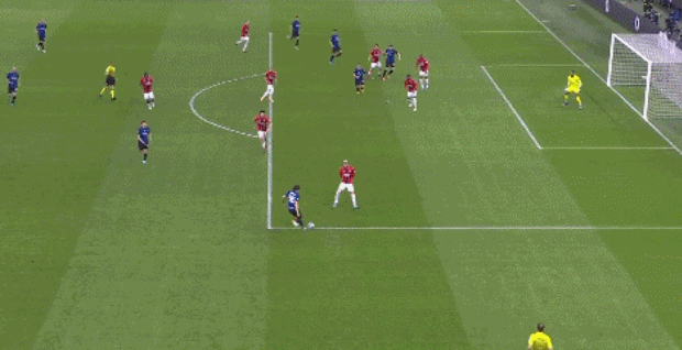 奥格斯堡2-0勒沃库森，吉安努利斯传射，药厂三中门框