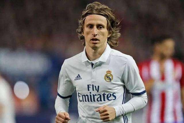 马卡：与中东和俄罗斯不同，美资正在通过收购改变欧洲足球